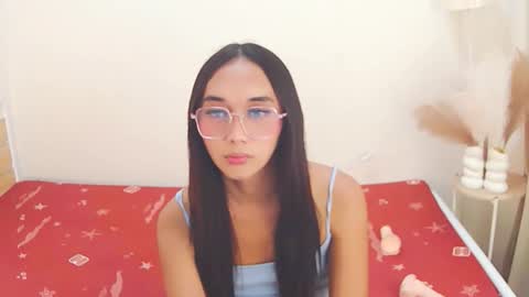 Snapshot of latina_kia chatting on March 18, 2026, 8:06 am latina_kia online show from March 18, 2026, 8:06 am