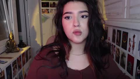 Snapshot of latina_mia chatting on December 13, 2024, 5:00 pm miiiiiiaaaa online show from December 13, 2024, 5:00 pm