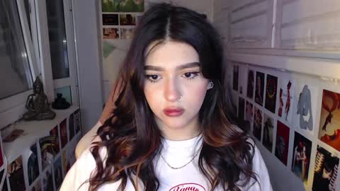 Snapshot of latina_mia chatting on January 6, 2025, 10:15 pm miiiiiiaaaa online show from January 6, 2025, 10:15 pm