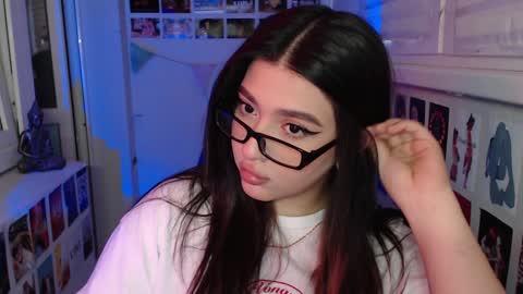 Snapshot of latina_mia chatting on January 12, 2025, 5:24 am miiiiiiaaaa online show from January 12, 2025, 5:24 am