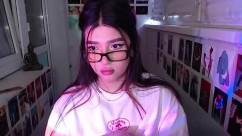 Snapshot of latina_mia chatting on January 14, 2025, 6:45 am miiiiiiaaaa online show from January 14, 2025, 6:45 am