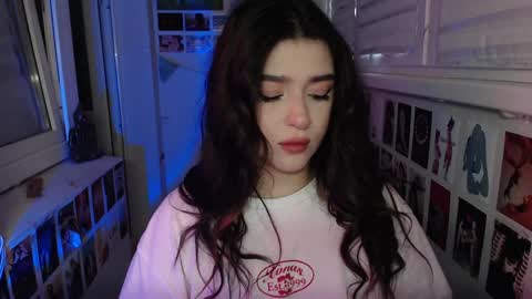 Snapshot of latina_mia chatting on February 1, 2025, 5:49 am miiiiiiaaaa online show from February 1, 2025, 5:49 am