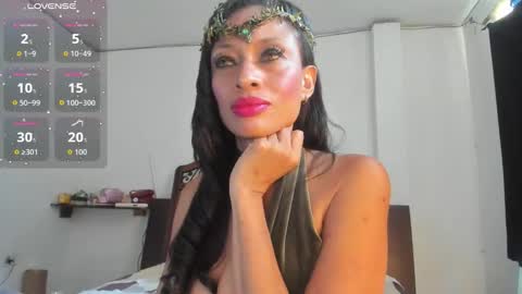 angelina  online show from October 25, 2025, 8:58 pm