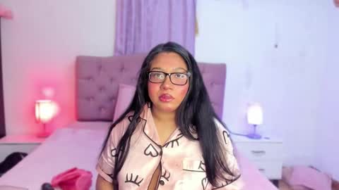 Martina online show from October 10, 2025, 6:01 am