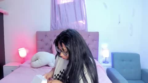 Martina online show from January 5, 2026, 5:27 pm