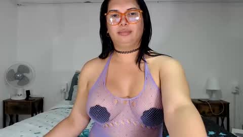 Snapshot of latinaflower_ts chatting on June 7, 2026, 9:40 pm FLOR SALVAJE online show from June 7, 2026, 9:40 pm