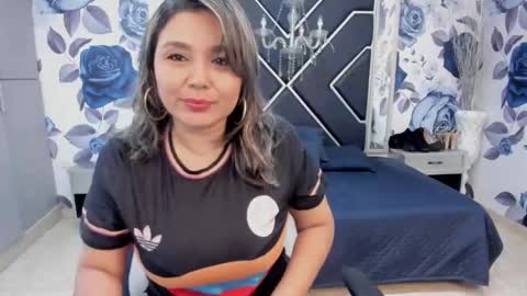 Snapshot of latinaholequeen chatting on September 9, 2025, 2:16 pm EMMA online show from September 9, 2025, 2:16 pm