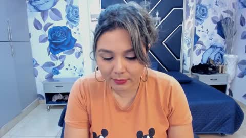 Snapshot of latinaholequeen chatting on September 15, 2025, 2:50 pm EMMA online show from September 15, 2025, 2:50 pm