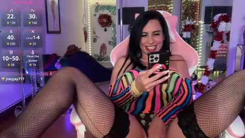 Latina Light online show from November 25, 2025, 1:49 am