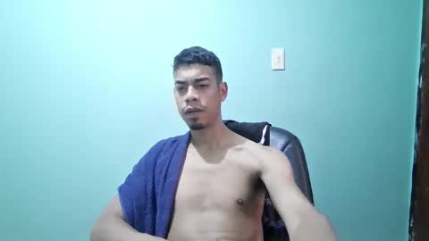 latinbigcrazy online show from May 27, 2026, 6:38 pm