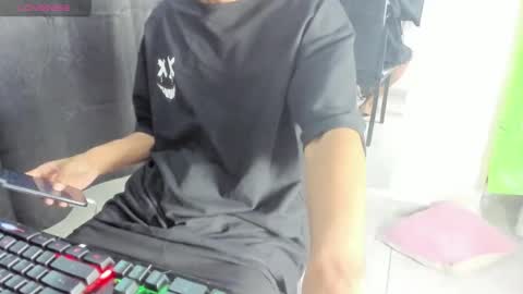 latinking_master online show from October 27, 2025, 3:32 am