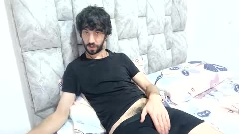 Snapshot of latinlustandfrenchkiss chatting on June 1, 2026, 1:57 pm latinlustandfrenchkiss online show from June 1, 2026, 1:57 pm