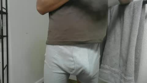 Snapshot of latinman7945 chatting on June 19, 2026, 8:40 am latinman7945 online show from June 19, 2026, 8:40 am