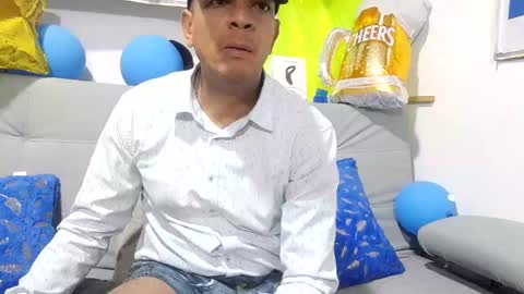 latinmartin254 online show from October 2, 2025, 1:01 am