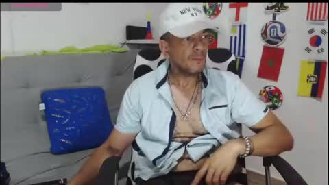 Snapshot of latinmartin254 chatting on June 29, 2026, 4:40 pm latinmartin254 online show from June 29, 2026, 4:40 pm
