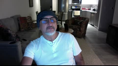 QS - INDEPENDENT MODEL online show from December 23, 2024, 2:35 am