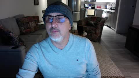 QS - INDEPENDENT MODEL online show from January 17, 2025, 5:11 am