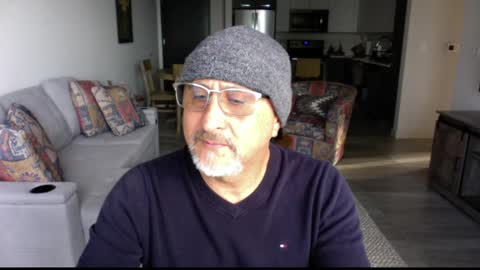 QS - INDEPENDENT MODEL online show from February 22, 2025, 10:09 pm