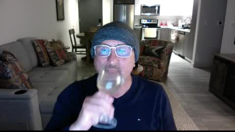 QS - INDEPENDENT MODEL online show from February 23, 2025, 6:17 am