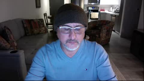 QS - INDEPENDENT MODEL online show from March 5, 2025, 1:21 am