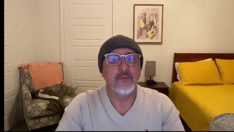 QS - INDEPENDENT MODEL online show from December 21, 2025, 5:14 am