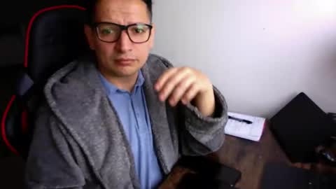 latino8484 online show from October 15, 2025, 8:14 am