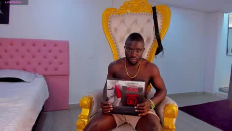 Snapshot of latrellx7 chatting on January 5, 2025, 12:42 pm LEANDRO online show from January 5, 2025, 12:42 pm