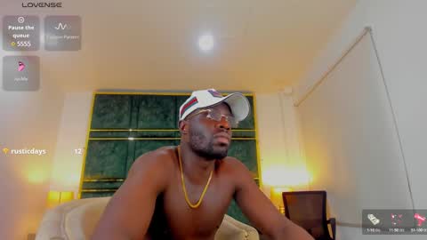 Snapshot of latrellx7 chatting on February 3, 2025, 1:51 pm LEANDRO online show from February 3, 2025, 1:51 pm