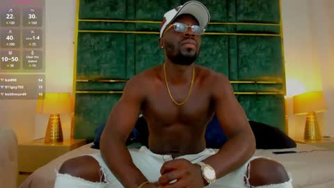 Snapshot of latrellx7 chatting on February 16, 2025, 3:16 pm LEANDRO online show from February 16, 2025, 3:16 pm