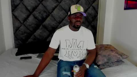 Snapshot of latrellx7 chatting on September 29, 2025, 3:44 am LEANDRO online show from September 29, 2025, 3:44 am