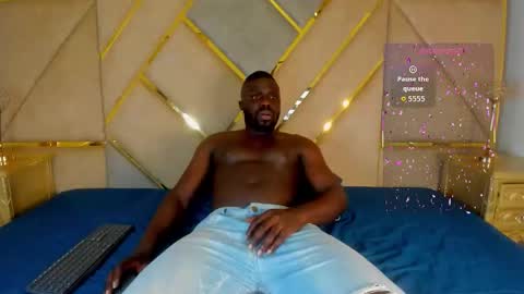 Snapshot of latrellx7 chatting on October 23, 2025, 2:33 am LEANDRO online show from October 23, 2025, 2:33 am