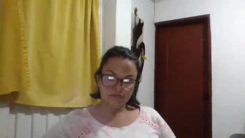 Snapshot of lau16310 chatting on June 10, 2026, 1:50 am Laura online show from June 10, 2026, 1:50 am