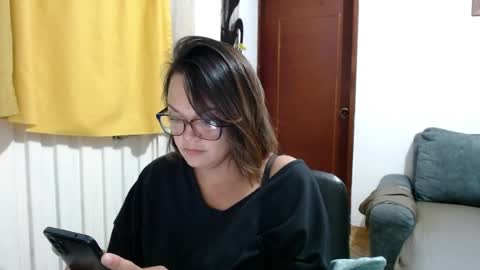 Snapshot of lau16310 chatting on June 19, 2026, 12:26 am Laura online show from June 19, 2026, 12:26 am