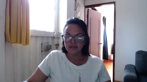 Snapshot of lau16310 chatting on June 22, 2026, 6:16 pm Laura online show from June 22, 2026, 6:16 pm