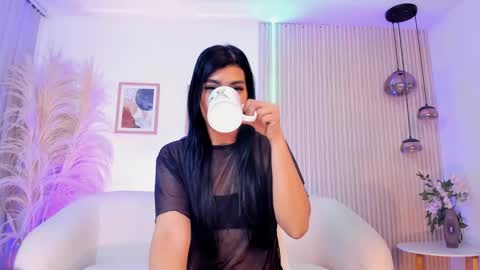 lau_reyes online show from October 8, 2025, 12:25 pm