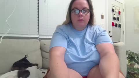 Snapshot of laulauma chatting on December 29, 2024, 11:40 am LauLauMa online show from December 29, 2024, 11:40 am