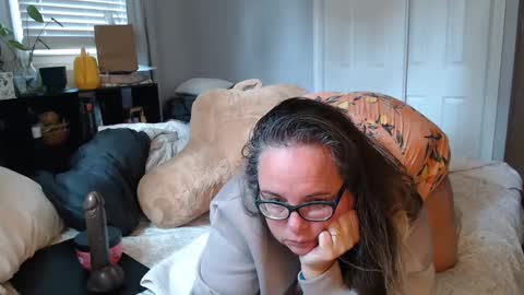 Snapshot of laulauma chatting on October 29, 2025, 3:36 pm LauLauMa online show from October 29, 2025, 3:36 pm