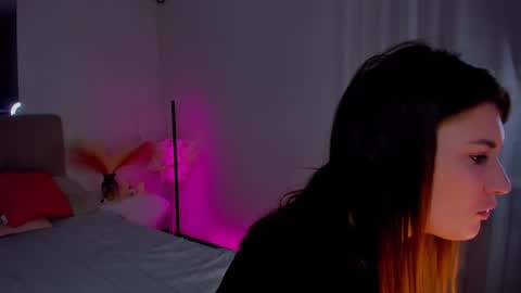 Laura online show from February 1, 2025, 6:21 am