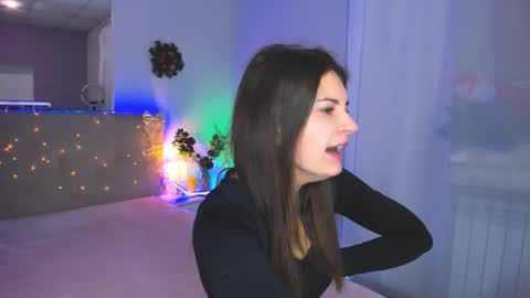 Laura online show from December 22, 2025, 6:21 am