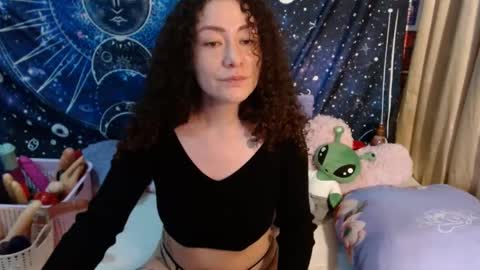  Wen  online show from December 4, 2024, 6:50 pm