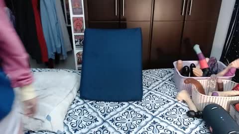  Wen  online show from September 30, 2025, 9:53 pm