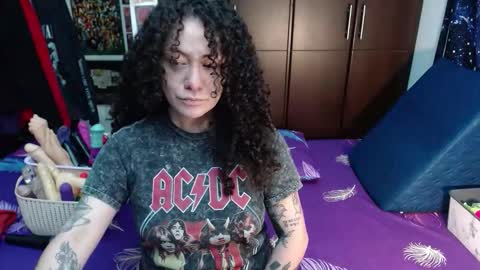  Wen  online show from October 14, 2025, 9:15 pm