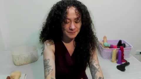 Snapshot of laura_anal_ chatting on June 11, 2026, 6:39 pm Wen online show from June 11, 2026, 6:39 pm