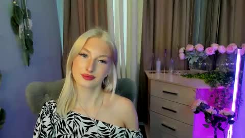Laura online show from October 14, 2025, 8:15 am