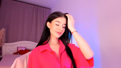 Snapshot of laura_coy chatting on October 1, 2025, 7:42 pm Laura online show from October 1, 2025, 7:42 pm
