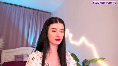 Laura online show from April 10, 2026, 8:24 pm