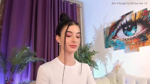 Snapshot of laura_coy chatting on June 3, 2026, 9:09 pm Laura online show from June 3, 2026, 9:09 pm