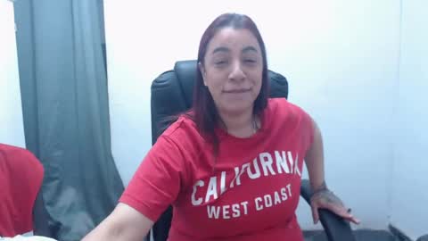Snapshot of laura_craizy chatting on July 21, 2026, 2:25 am CALL ME LOVE LAURA online show from July 21, 2026, 2:25 am