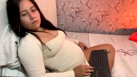 laura online show from January 10, 2025, 5:47 am