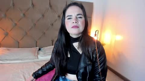 laura hotties online show from March 30, 2026, 1:01 pm